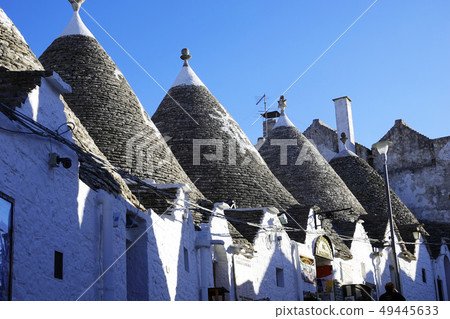 阿爾貝羅貝洛的Trulli-4有一排屋頂 49445633
