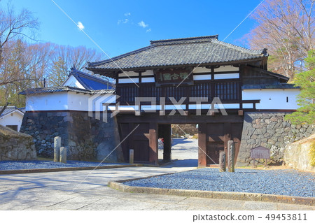[Nagano Prefecture] Small castle under the clear sky Sanonmon 49453811