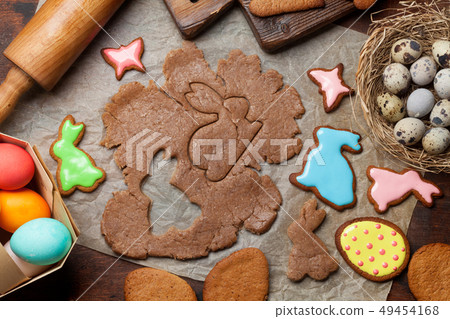 Easter gingerbread cookies 49454168