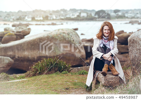 Girl and the Sea 49458987