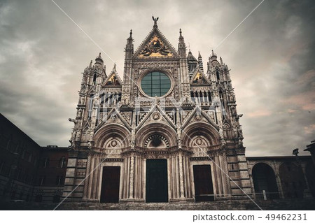 Siena Cathedral in an overcast day 49462231
