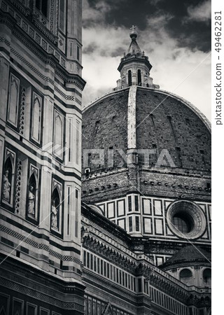 Duomo Santa Maria Del Fiore closeup in street 49462281