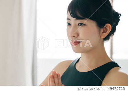 做瑜伽的少婦 做瑜伽的少婦 49470713