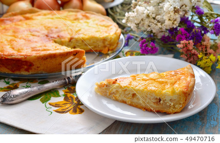 French onions pie French onions pie 49470716