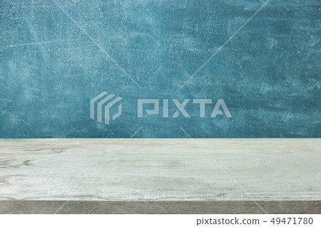Empty wooden table 49471780