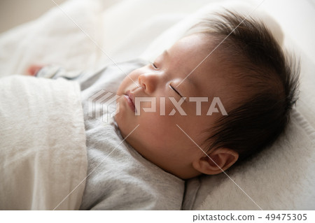 休息嬰兒睡覺的臉男孩育兒 49475305