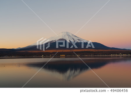 Early morning Fuji seen from Lake Yamanaka 49486456