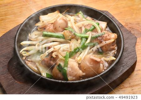 Teppanyaki hormone grill Teppanyaki hormone grill 49491923