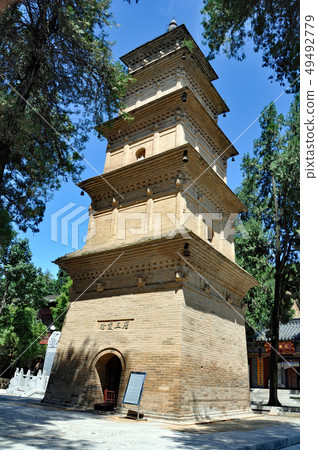 Xuanjang Sanso Pagoda, located in Xinging Temple, a suburb of Xi'an, China Xuanjang Sanso Pagoda, located in Xinging Temple, a suburb of Xi'an, China 49492779