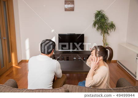 A couple fight 49499944