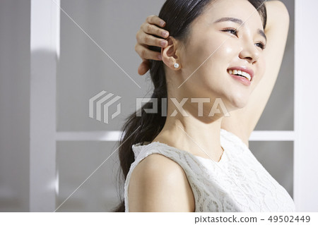 Women beauty Women beauty 49502449