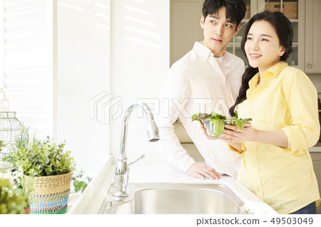 Couple lifestyle Couple lifestyle 49503049