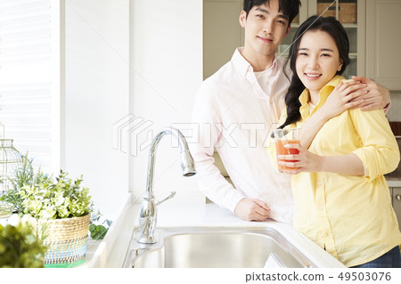 Couple lifestyle 49503076