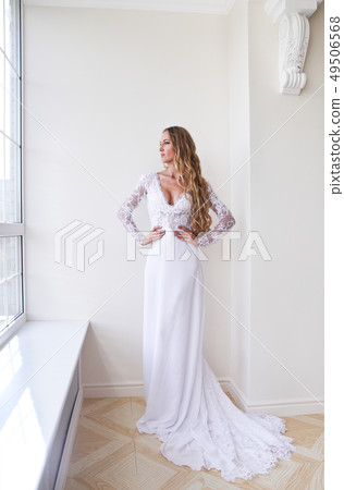 The beautiful bride in an interior The beautiful bride in an interior 49506568