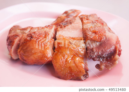 grilled chicken 49513480