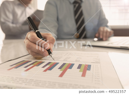 financial advisor 49522357