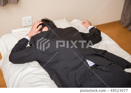 一個人回家睡覺 49523077
