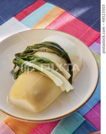 Korean food Dongchimi 49523503