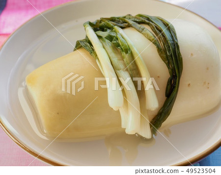 Korean food Dongchimi 49523504