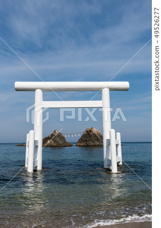 Meotoiwa rocks at Sakurai Futamigaura 49526277