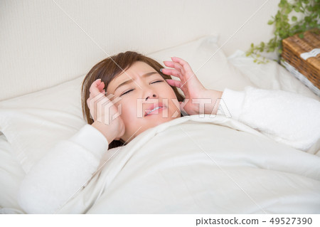 Woman who became ill at bedtime 49527390