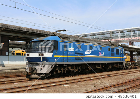 EF210 at Tadotsu Station 49530401