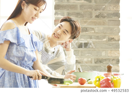 Couple lifestyle 49532583