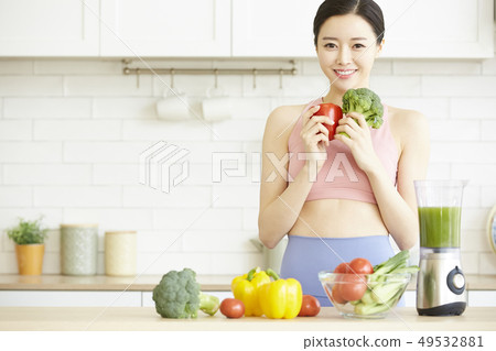 Female healthy 49532881