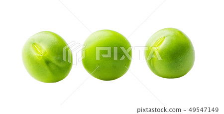 Green peas isolated on the white background 49547149