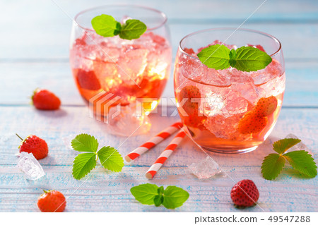 Beautifully served refreshing drinks Beautifully served refreshing drinks 49547288