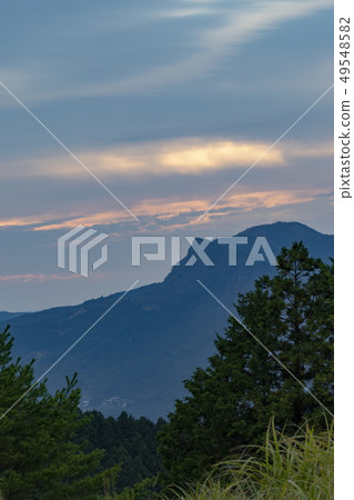 Sogen's highland sunset Sogen's highland sunset 49548582