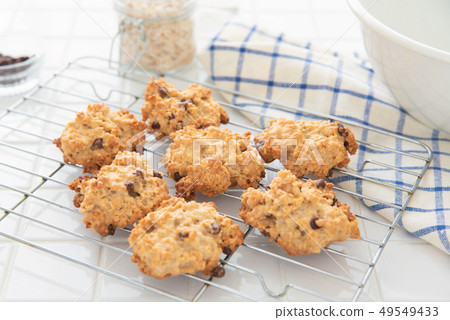 Oatmeal Cookie 49549433