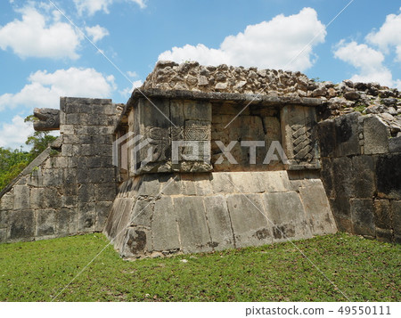 Chichen Itza Chichen Itza 49550111