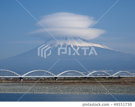 Mt. Fuji and Huasheng 49551730