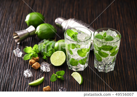 Made mojito cocktails 49556007