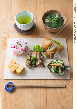 傳統的日式小菜 傳統的日式小菜 49558857