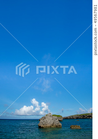 Irabu Island Nakanoshima Beach (Irabe Miyakojima City) 2017.8 Irabu Island Nakanoshima Beach (Irabe Miyakojima City) 2017.8 49567981