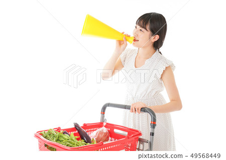 Supermarket, bargain sale image Supermarket, bargain sale image 49568449