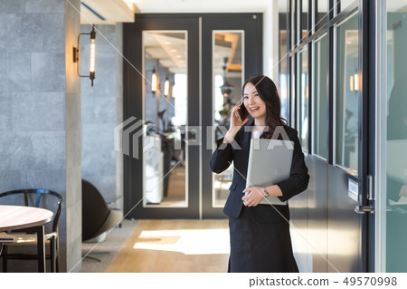 小姐,女商人,智能手機 小姐,女商人,智能手機 49570998