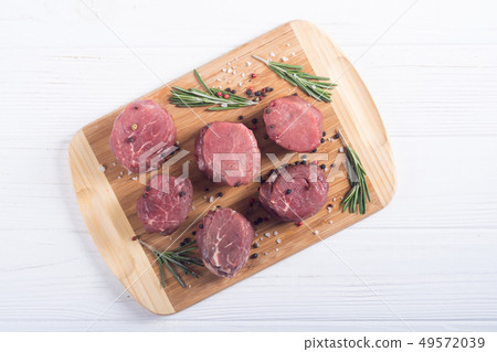 Raw filet mignon 49572039
