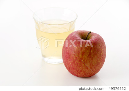 Apple and apple juice 49576332
