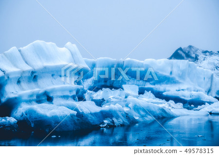 Icebergs in Jokulsarlon glacial lagoon in Iceland. 49578315