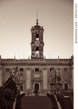 Piazza del Campidoglio 49582103