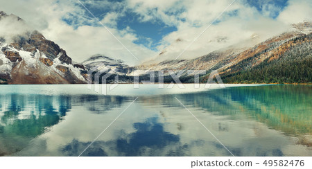 Bow Lake 49582476