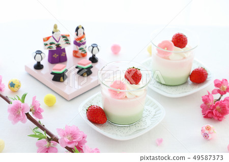 Hina Matsuri 3 color pudding Hina Matsuri 3 color pudding 49587373
