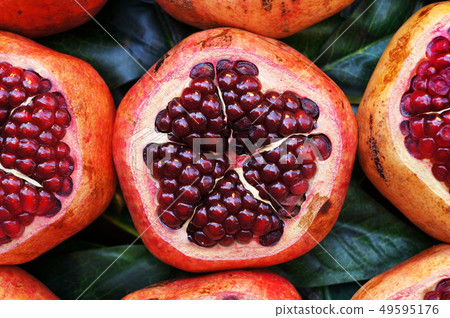Pomegranates at the street market in Istanbul, Pomegranates at the street market in Istanbul, 49595176