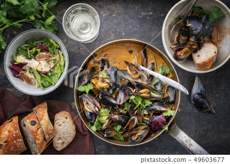 Traditional French blue mussel in bouillabaisse 49603677
