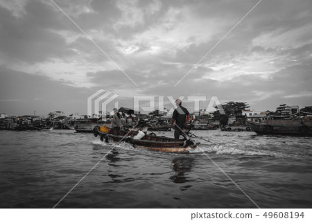 Local water market market in Can Tho city Local water market basket in Marantou city 49608194