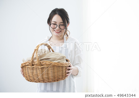 斧頭的女人 49643344