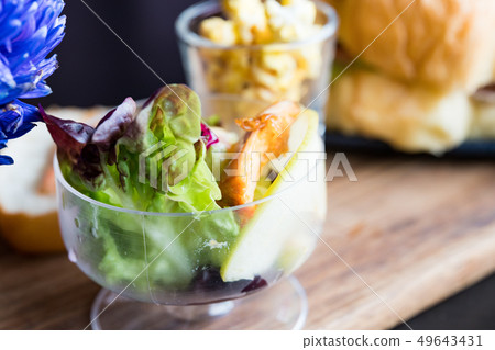 美味可口。 美味可口。 49643431